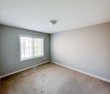 For Lease - 21 Fitzroy Avenue, Markham, Ontario - Photo 3