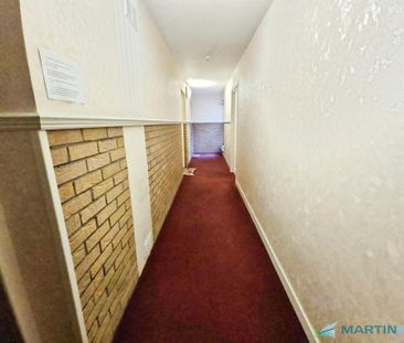 2 bedroom ground floor flat to rent - Photo 2