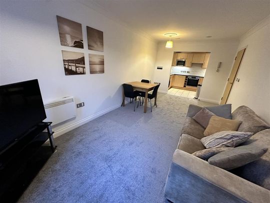 2 bedroom apartment to rent - Photo 1