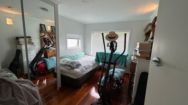 Lovely 3-Bedroom Home in Blockhouse Bay - Prime Location! - Photo 1