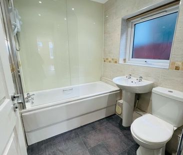 2 Bed Terraced House, Nursery Lane, NG6 - Photo 4