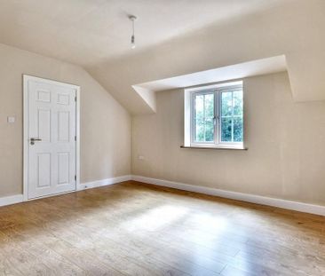 4 bedroom detached house to rent - Photo 5