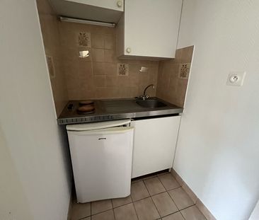 Location Appartement 1 pièce 24m² - Photo 3