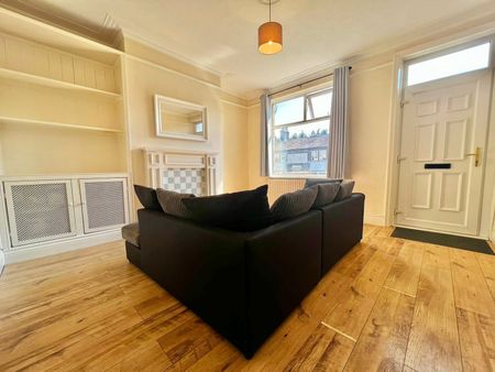 2 bedroom terraced house to rent - Photo 3