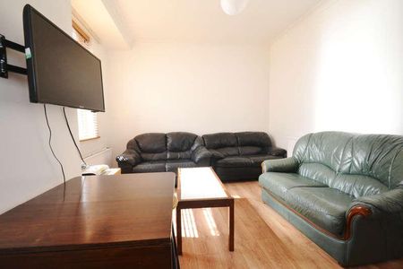 Ladybarn Road, Fallowfield, Manchester, M14 - Photo 3