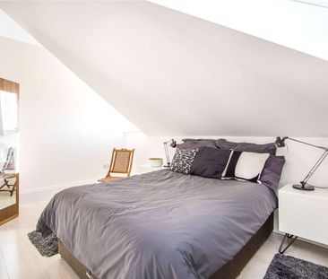 A beautifully presented two bedroom duplex apartment located in the... - Photo 5