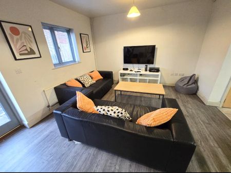 4 bedroom townhouse to rent - Photo 4