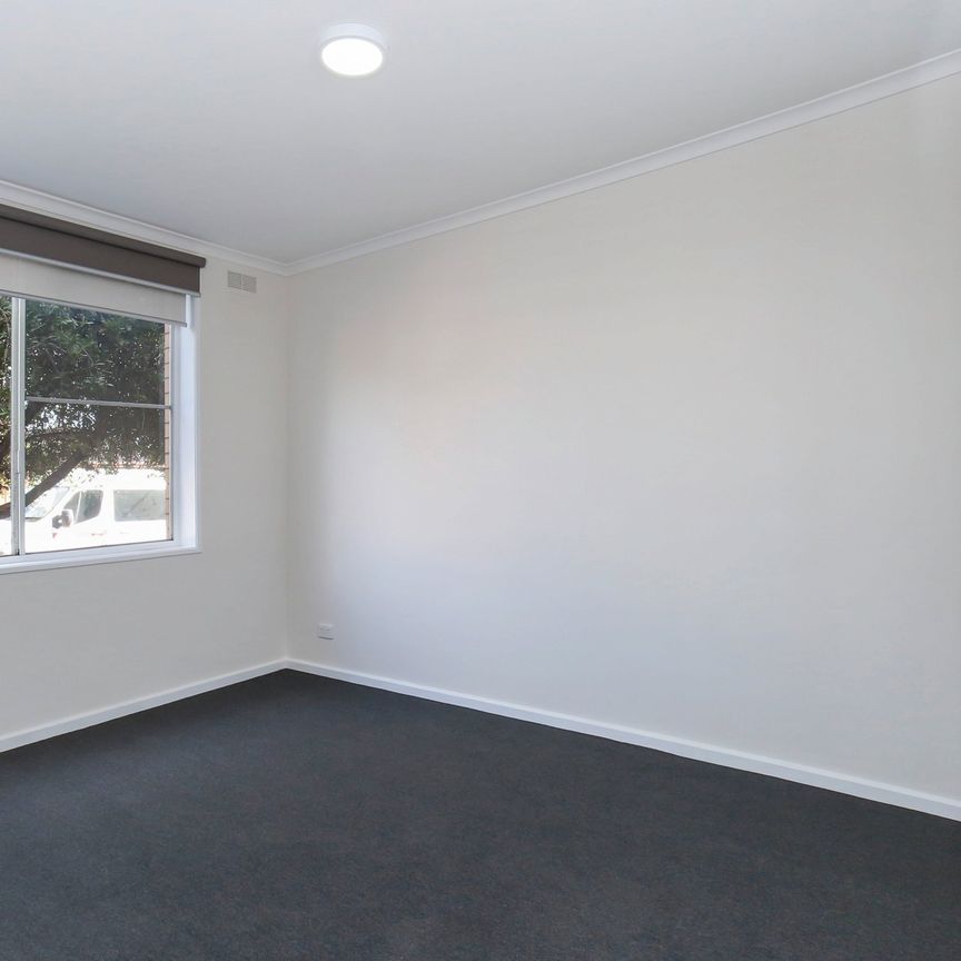 TWO BEDROOM UNIT CLOSE TO THE ACTION! - Photo 1