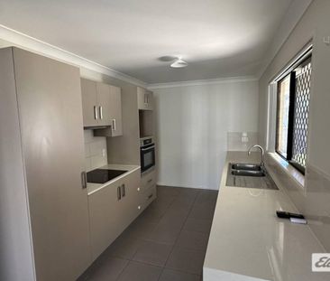 6 bedroom Large Family Home In Gatton - Photo 6