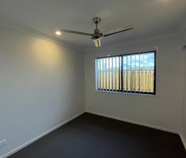 Modern 4-Bedroom Home in Park Ridge! - Photo 1