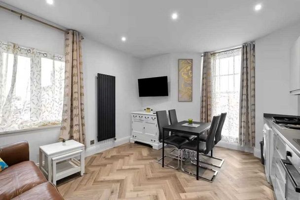 Radnor Place, Plymouth - Photo 1