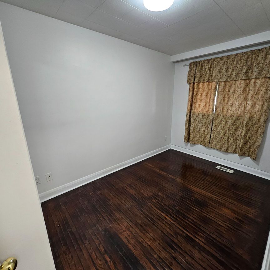 For Lease - 14 Hollis Street, Toronto, Ontario - Photo 1