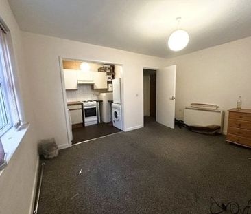 Milford Haven, Milford Haven, SA73 - Photo 2