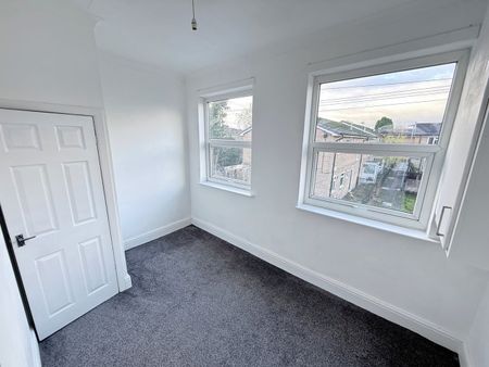 2 Bed Terraced House, Spreadbury Street, M40 - Photo 2