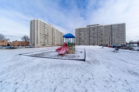 For Lease - 50 Lotherton Pathway Unit# 402, Toronto, Ontario - Photo 2