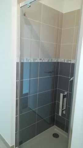 Location Appartement 2 pièces 47m² HEROUVILLE ST CLAIR 14200 - Photo 5