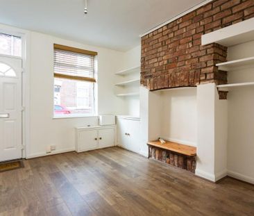 2 bedroom detached house to rent - Photo 2