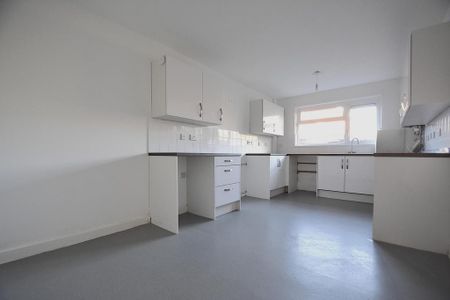 3 bedroom terraced house to rent - Photo 5