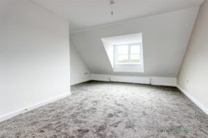 3 BEDROOM Townhouse - Semi Detached - Photo 4