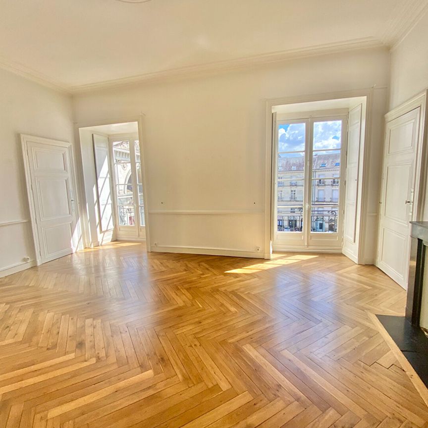 A Louer - Nantes Place Sanitat - Appartement Bourgeois 4 Pièces De 108.18 M² - Photo 1