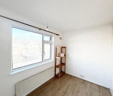 2 bedroom maisonette to rent - Photo 2