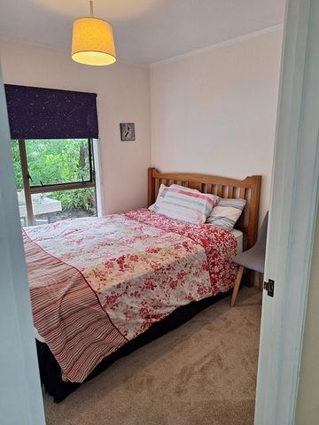 Chic 2BR Flat with Pool in Browns Bay! - Photo 4
