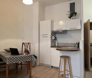 Location Appartement 2 pièces 28m² MARSEILLE 1er - Photo 1