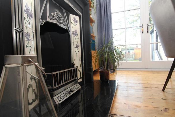 3 bedroom terraced house to rent - Photo 1