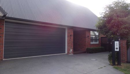 Parkside Paradise: 3 Bed Townhouse - Photo 5