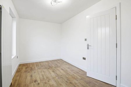 3 bedroom maisonette to rent - Photo 3