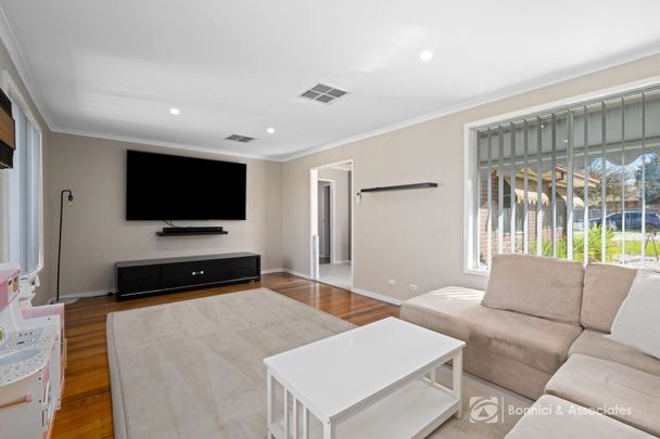 128 Melrose Drive, Wodonga - Photo 1