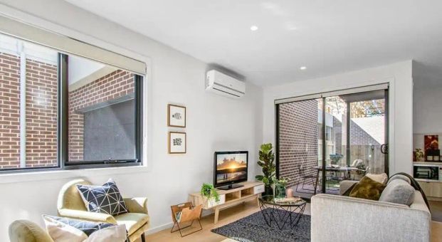 “Stylish Townhouse for Lease in Glenroy” - Photo 1