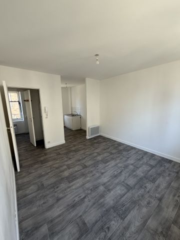 Location Appartement 2 pièces 31m² LA FERTE MACE 61600 - Photo 5