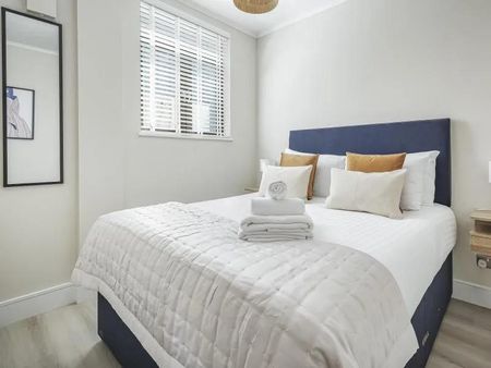 River House, 119-121, Minories, London EC3N - Photo 5