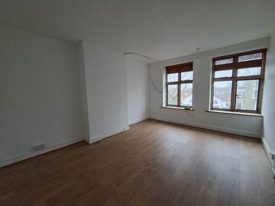 5 Bed Maisonette, Aylmer Parade, N2 - Photo 1