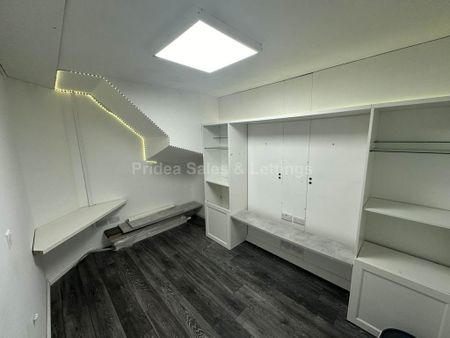 3 bedroom semi-detached house to rent - Photo 2