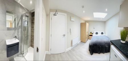 Room in a Shared Flat, High Road, NW10 - Photo 4