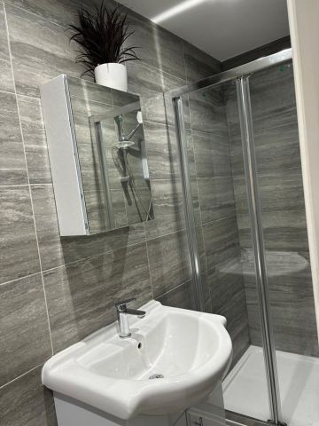 Studio Flat, Blythswood Road, IG3 - Photo 2