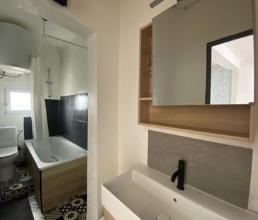 Ecusson - T1- 28.17m2 - Photo 3