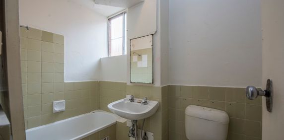 2/11 Drummond Street, Warwick Farm NSW 2170 - Apartment For Rent | Domain - Photo 2