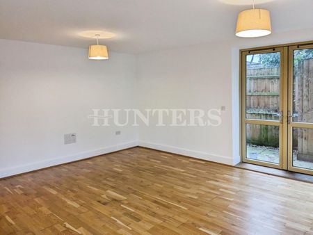 2 bedroom Flat To Let Total Size: 1055 SQ FT - Photo 3