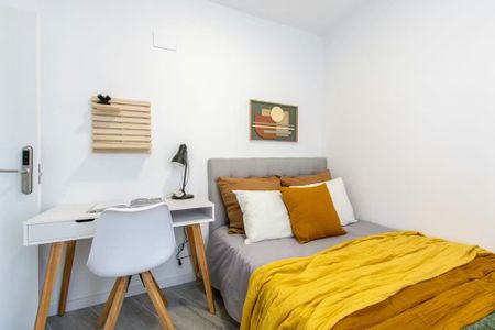 Calle de Tetuán, Madrid, Community of Madrid 28013 - Photo 5