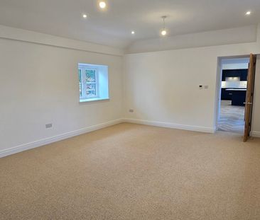 3 bedroom barn conversion to let - Photo 2