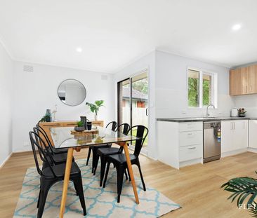 39 Blandford Cres, Bayswater North VIC 3153 - House For Rent | Domain - Photo 2