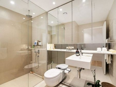 Beachfront Apartment with Private Courtyard in the Exclusive 'Pacific' - Photo 4