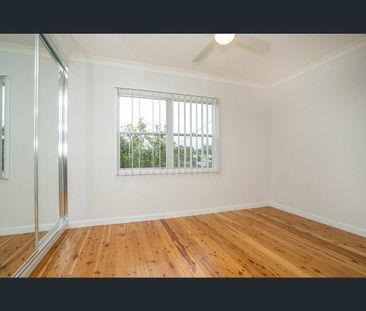 12 Tennent Road, Mount Hutton, NSW 2290 - Photo 2