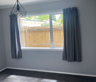 Charming 3BR Home in West End! - Photo 2