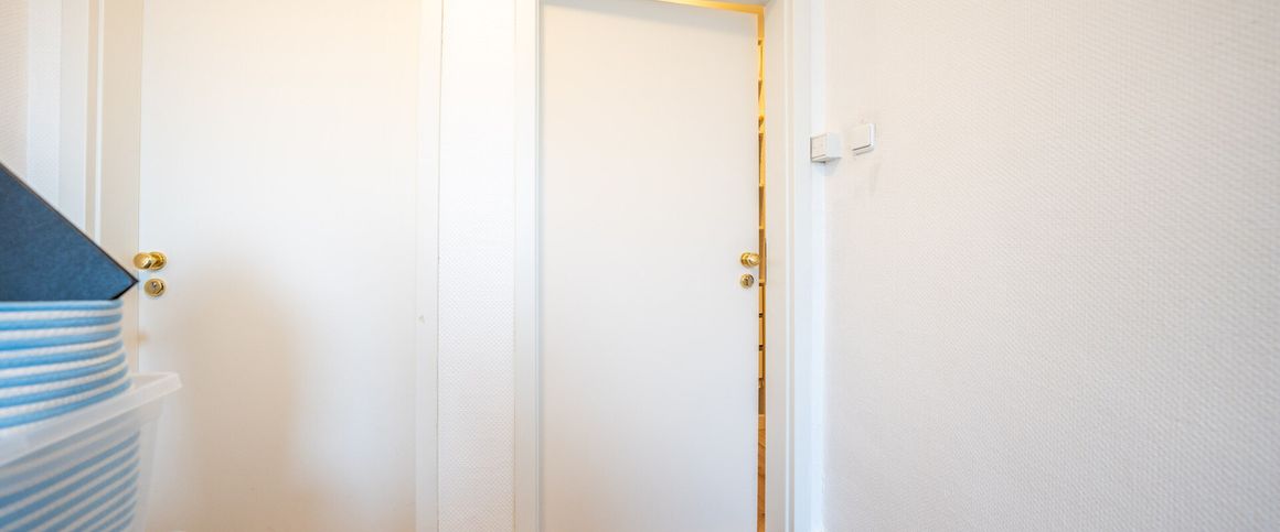 Altbaucharme trifft Komfort – Dachgeschosswohnung mit Klimaanlage - Foto 1