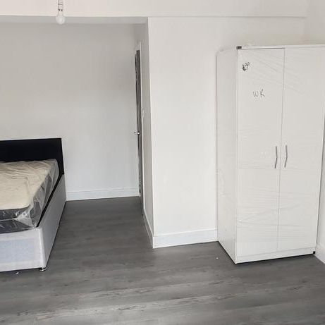 7 bedroom house of multiple occupation to rent - Photo 1