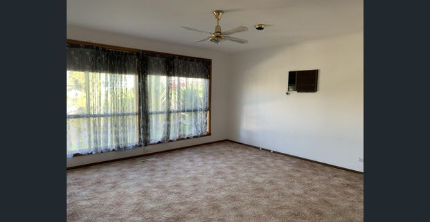 THREE BEDROOM HOUSE - Photo 1